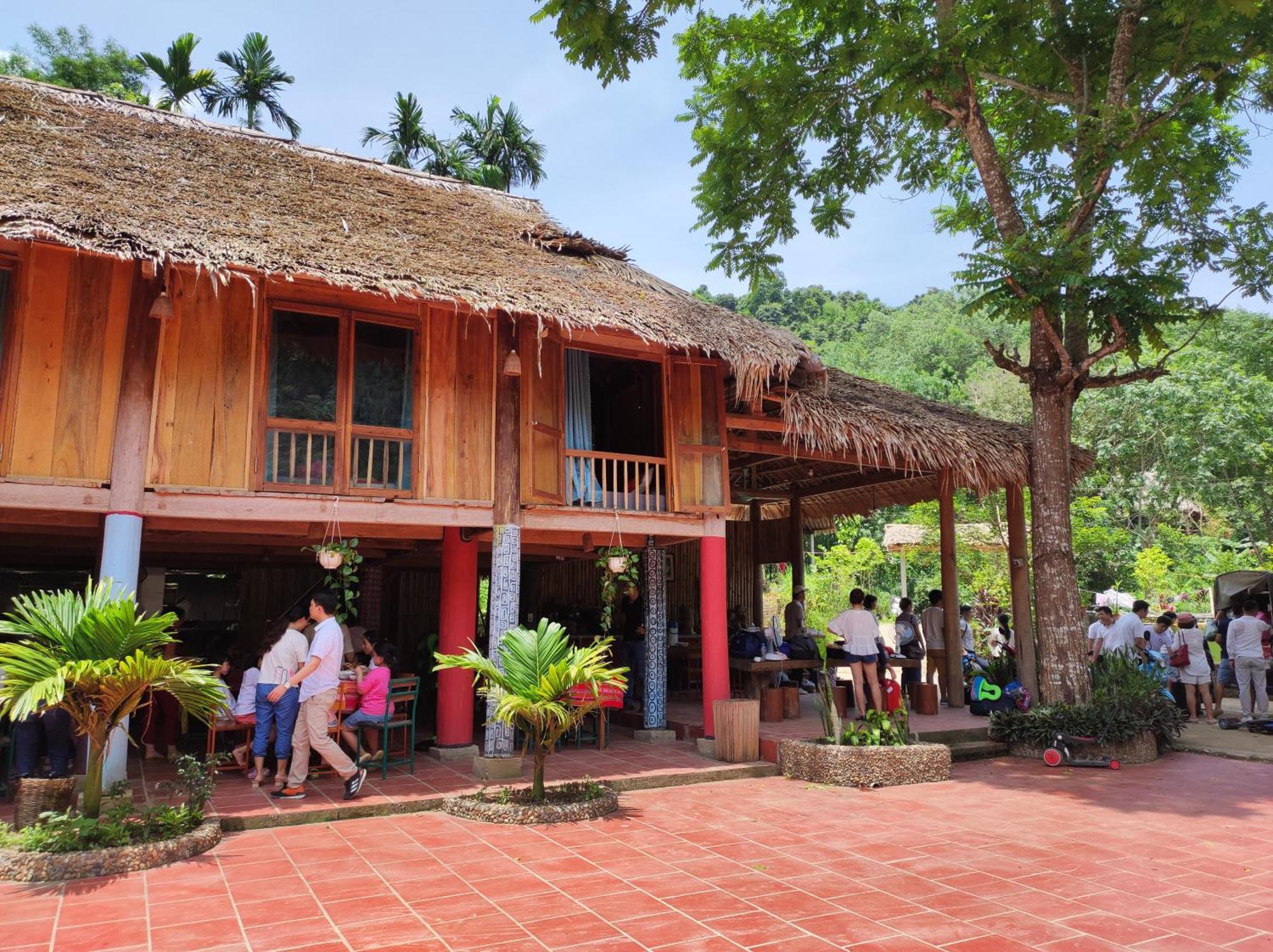 Lepont Mu Waterfall Bungalow Hòa Bình Exterior foto